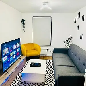  Apartment Luxury In Town Centre