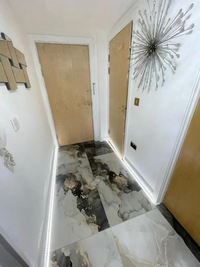 Apartment Halifax Central Shortstay United Kingdom